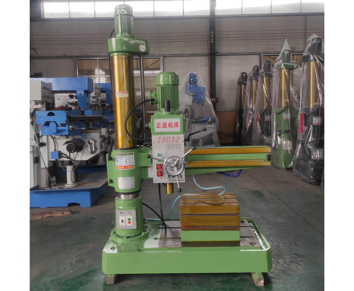Z3032摇臂钻床