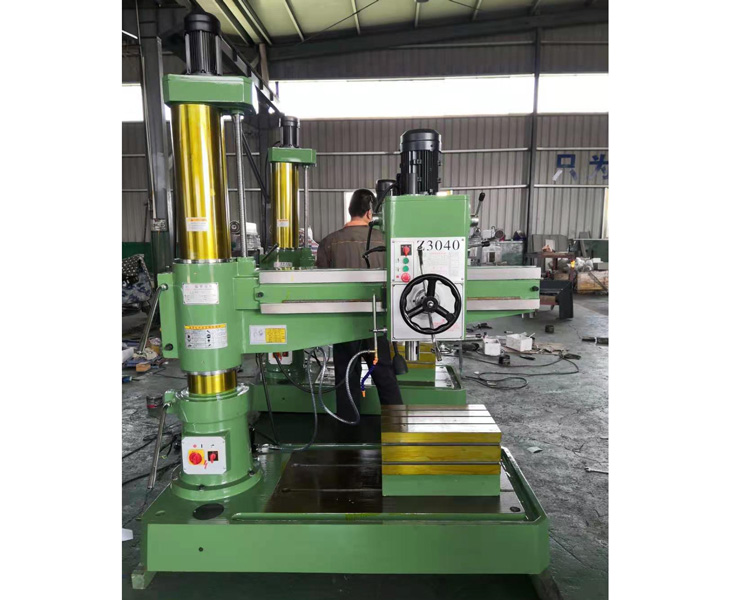 Z3040摇臂钻床